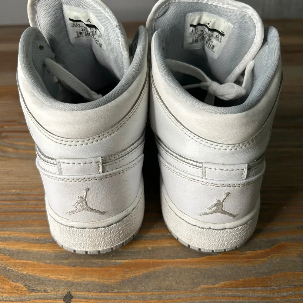 Jordan 1 Mid White Pure Platinum Kids‎ Sneakers 554725-112 Size 4.5Y